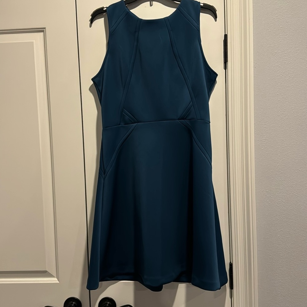 Jennifer Lopez sleeveless A-line dress
